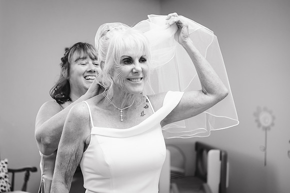 Kellie & Jim [getting ready] 082
