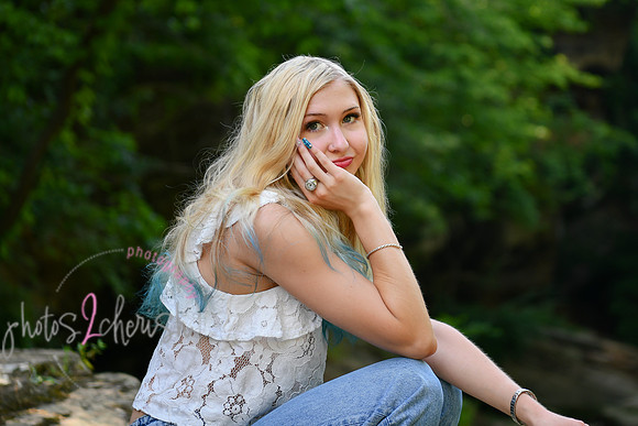 Gwen [MHS Senior] 085