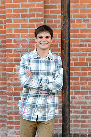 Caden [MHS Class of 2025] peek 12