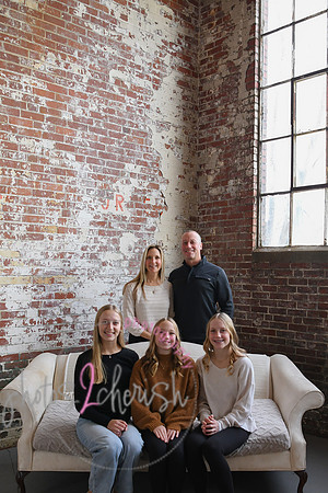 Magazine Cover Family [2025 January] 04