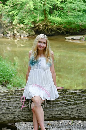 Gwen [MHS Senior] 174