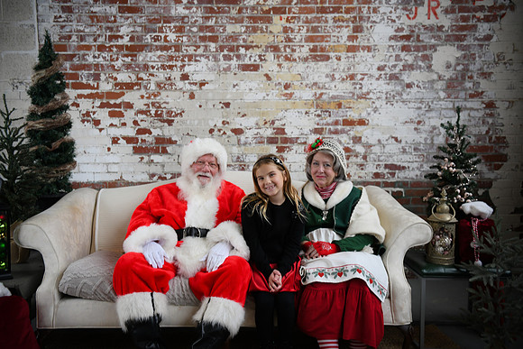 2024 Santa [Derringer] 02