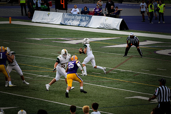 2022 game 2 [avon] 013