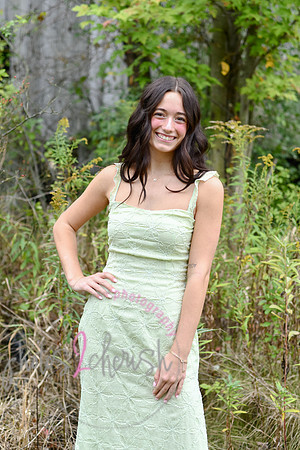 Kate MHS Class of 2025 [peek] 010