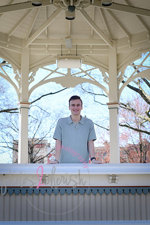 Zachary [MHS Class of 2025] square 16