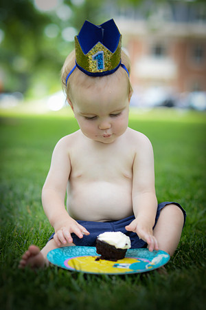 ashton [turns one] peek 27