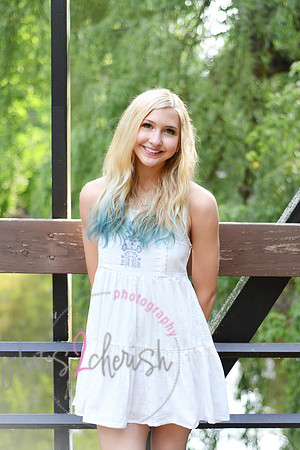 Gwen [MHS Senior] 204