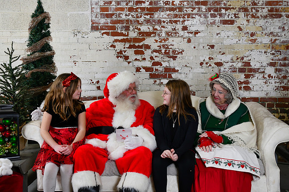 2024 Santa [Knotts] 29