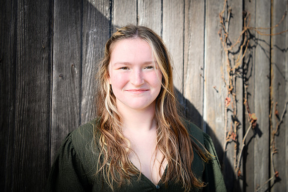 julia [class of 2023] 041
