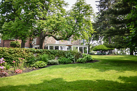 Carter & Marlah Wedding Photos [grounds] 011