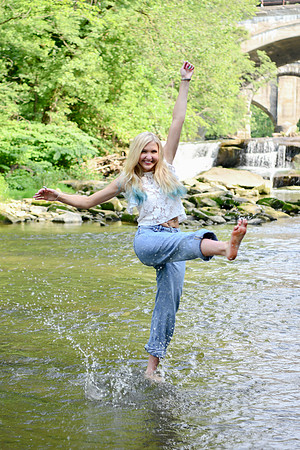 Gwen [MHS Senior] 118