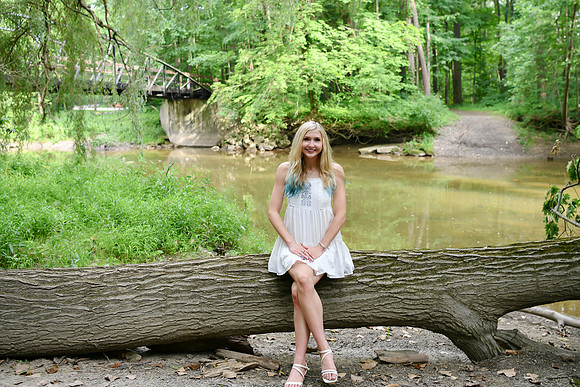 Gwen [MHS Senior] 168