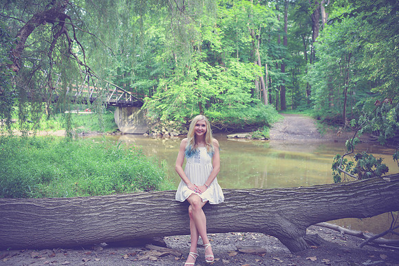 Gwen [MHS Senior] 169