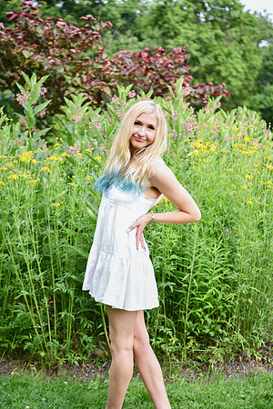 Gwen [MHS Senior] 163