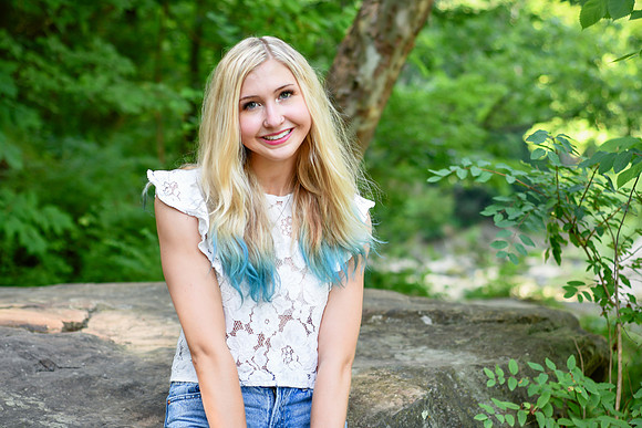 Gwen [MHS Senior] 154