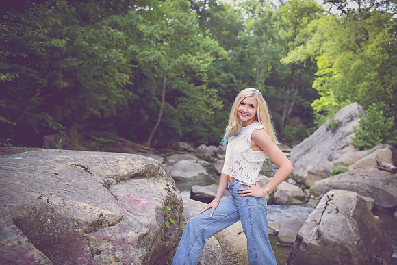 Gwen [MHS Senior] 052