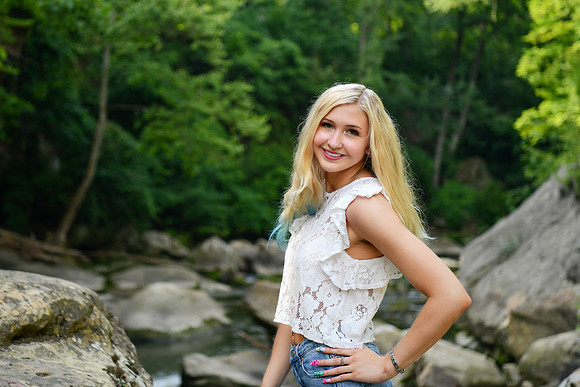 Gwen [MHS Senior] 048