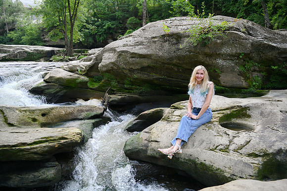 Gwen [MHS Senior] 021