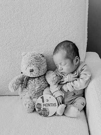 Graham [1 month] b&w 24