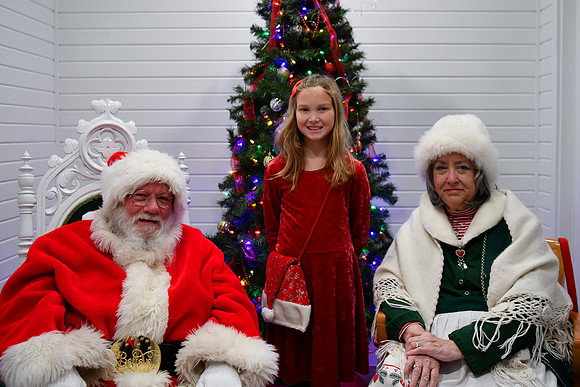 2025 CLW Santa Photos Mackenzie 01