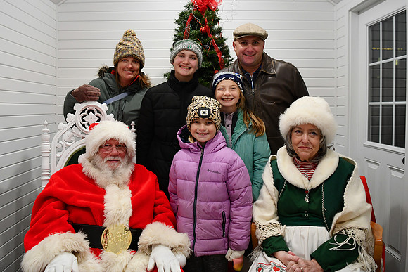 2025 CLW Santa Photos [Sublett] 23