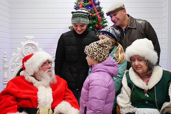 2025 CLW Santa Photos [Sublett] 29