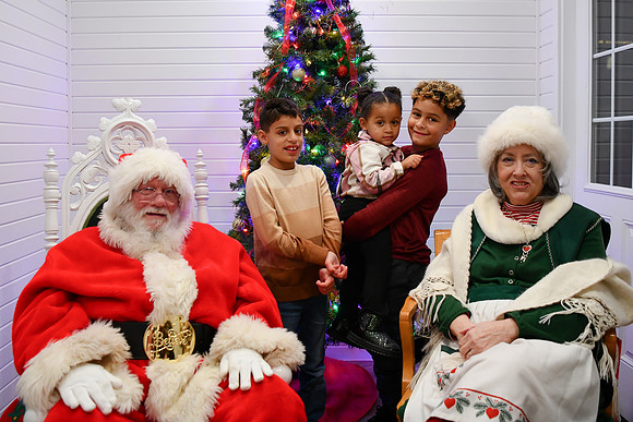 2025 CLW Santa Photos [Saturday] Marah 07
