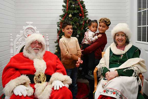 2025 CLW Santa Photos [Saturday] Marah 08