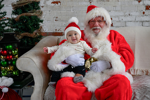 Graham meets Santa 035