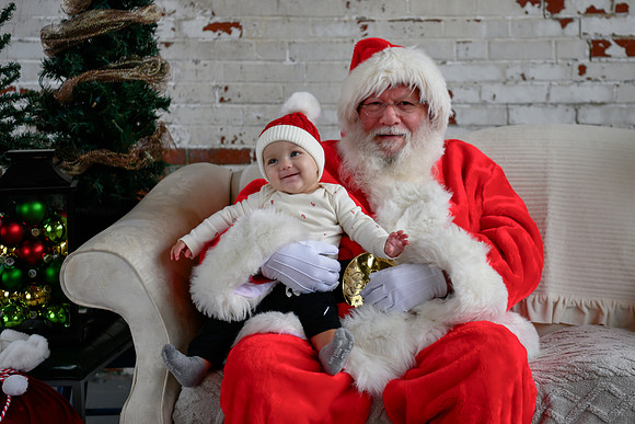 Graham meets Santa 044