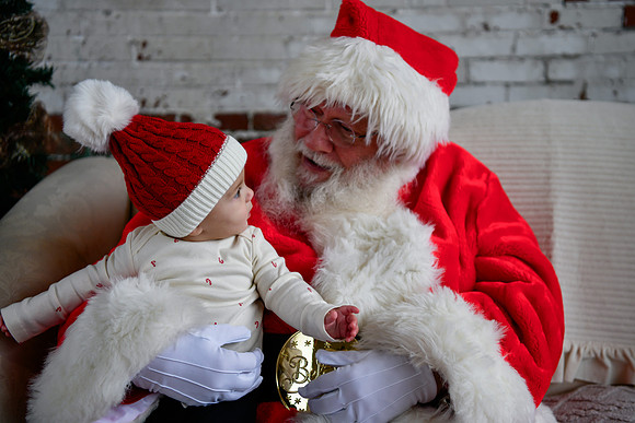 Graham meets Santa 056
