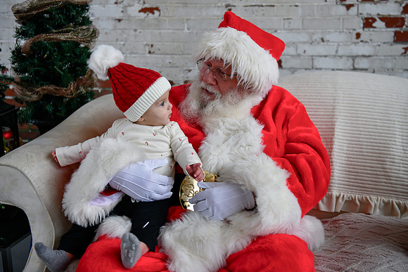 Graham meets Santa 072
