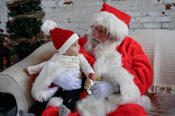 Graham meets Santa 073