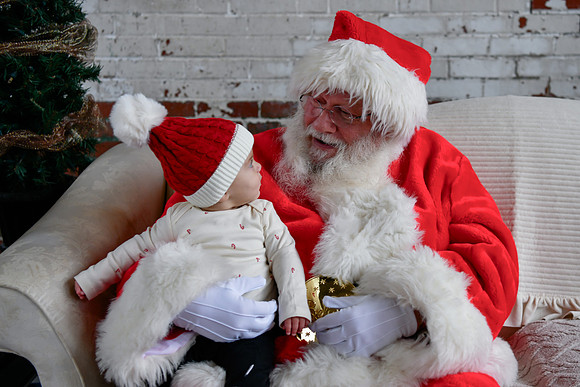 Graham meets Santa 099