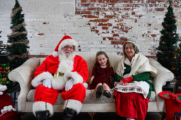 2025 Tracey Santa 02