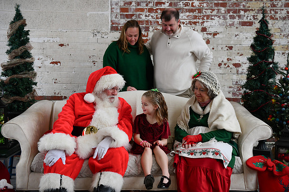 2025 Tracey Santa 25