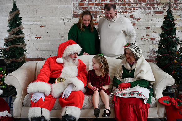 2025 Tracey Santa 24