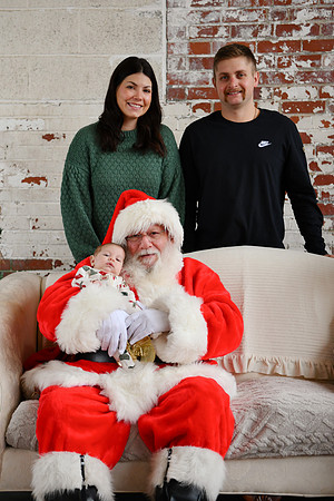 2025 Danielle Family Santa 08