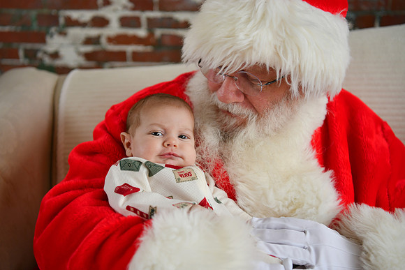 2025 Danielle Family Santa 12