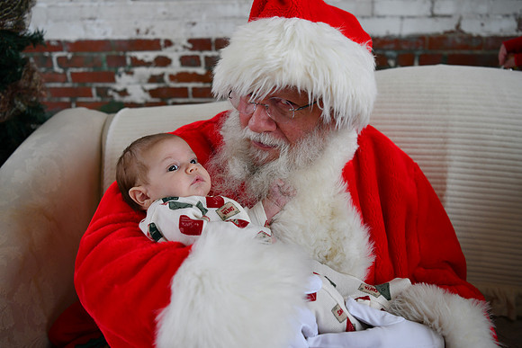 2025 Danielle Family Santa 22