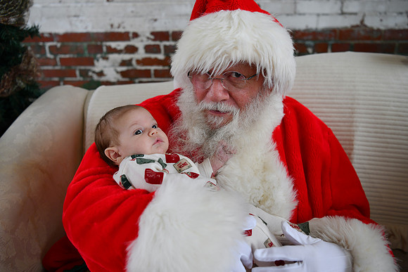 2025 Danielle Family Santa 23