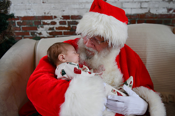 2025 Danielle Family Santa 26