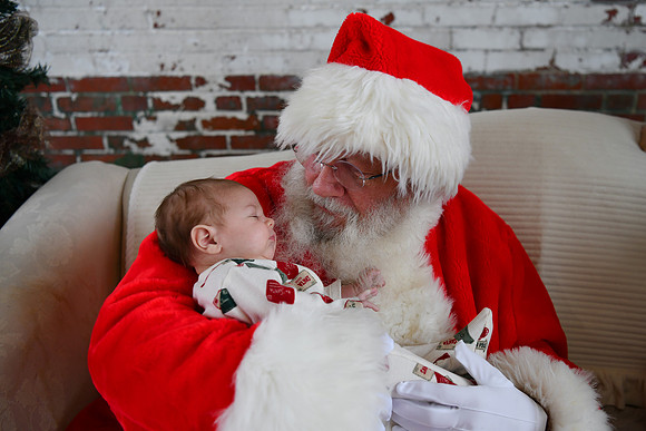 2025 Danielle Family Santa 27
