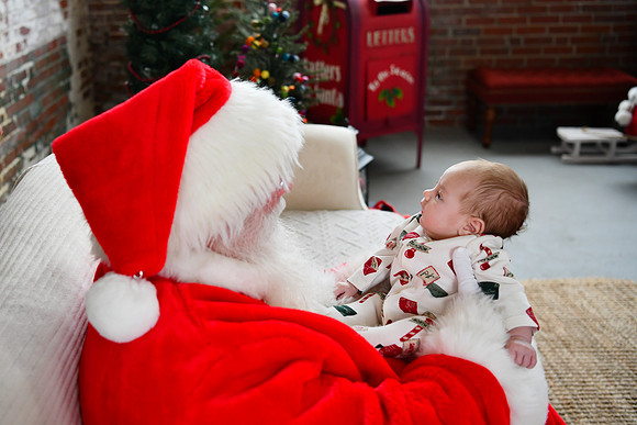 2025 Danielle Family Santa 34