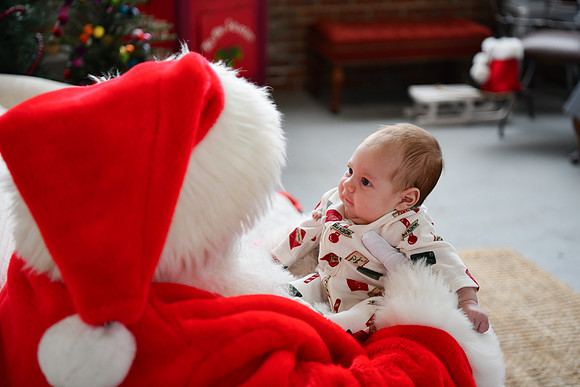 2025 Danielle Family Santa 46