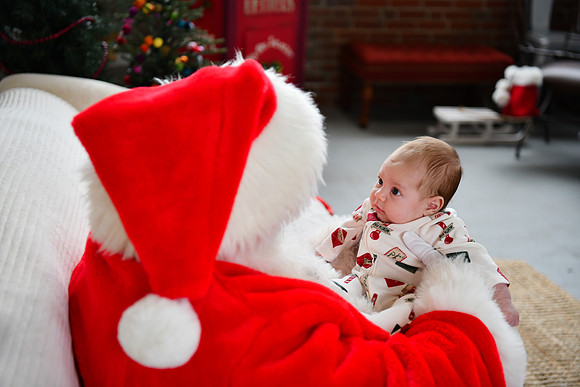 2025 Danielle Family Santa 62