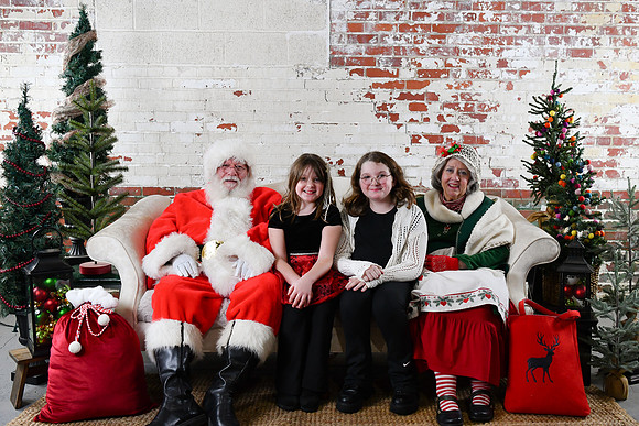 2025 Santa Knotts 02