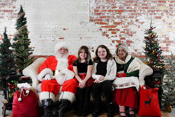 2025 Santa Knotts 06