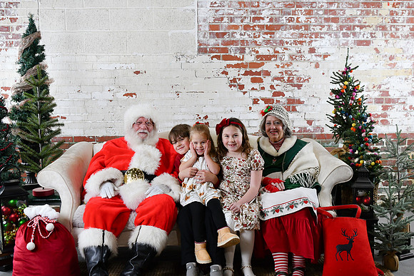 2025 Bradley Santa 04