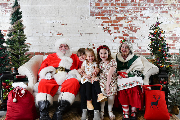 2025 Bradley Santa 06